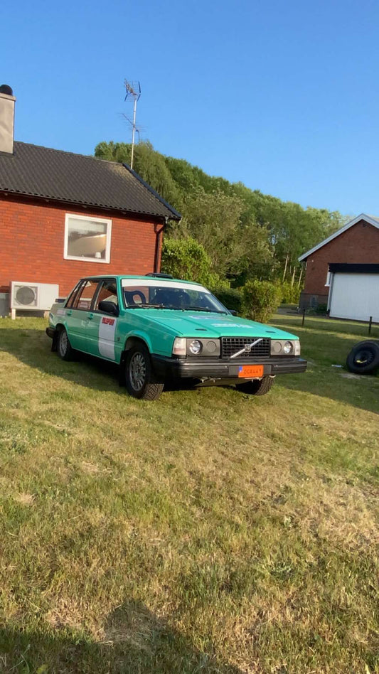 Volvo 740 front med Race3D ljusersättning monterad