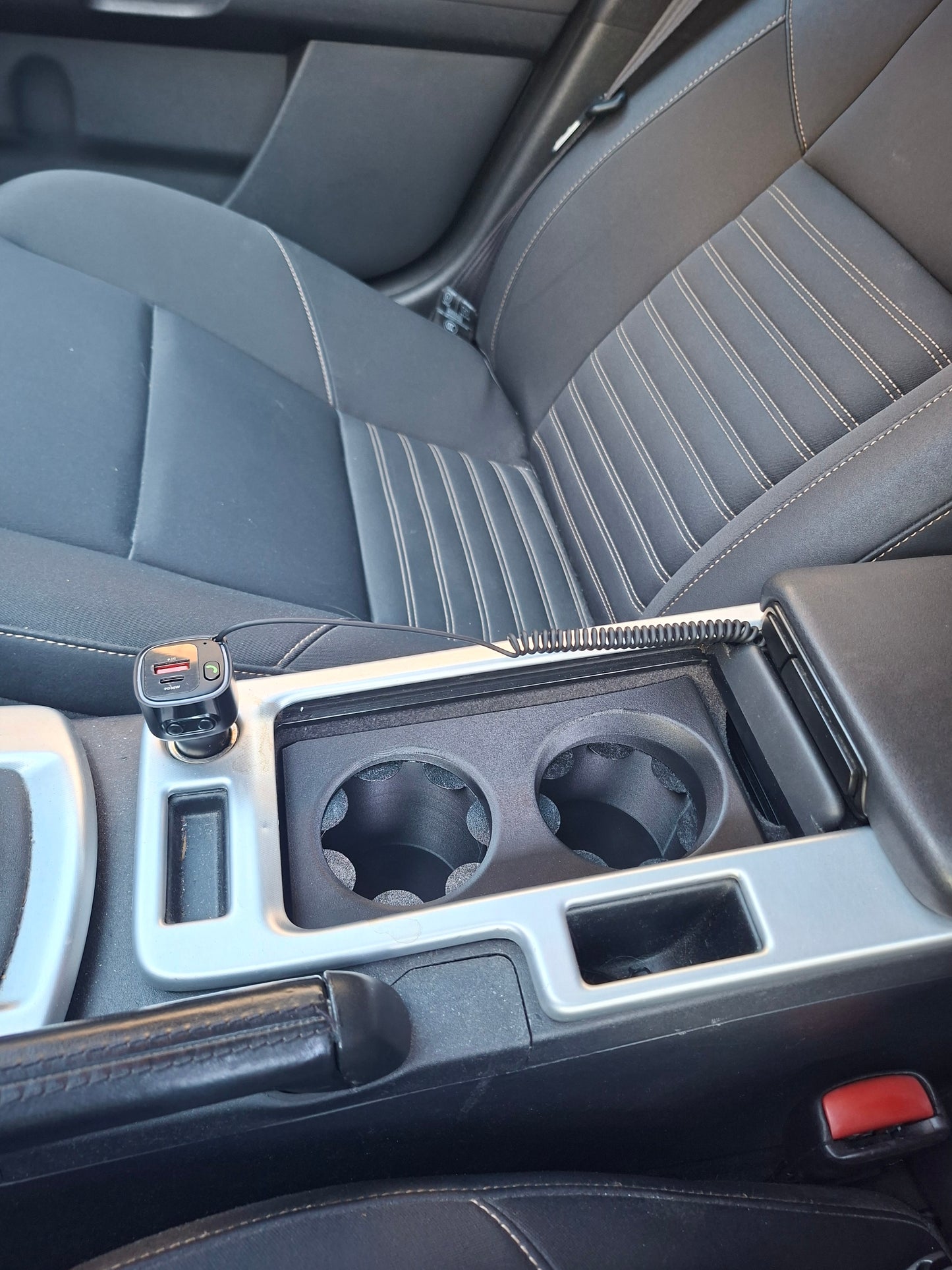 Volvo V50 mugghållare