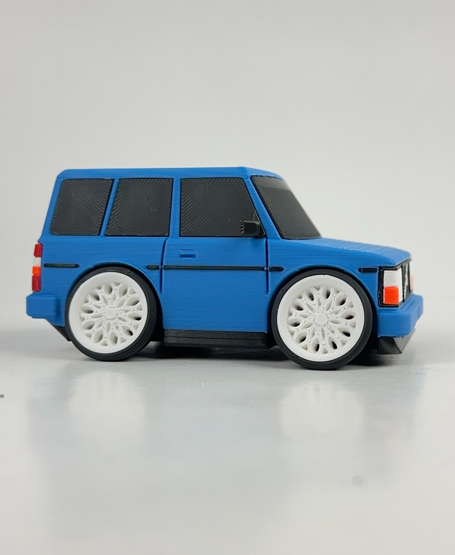 Tuned 240 Station Wagon - SweStudio Tuned miniatyrmodell
