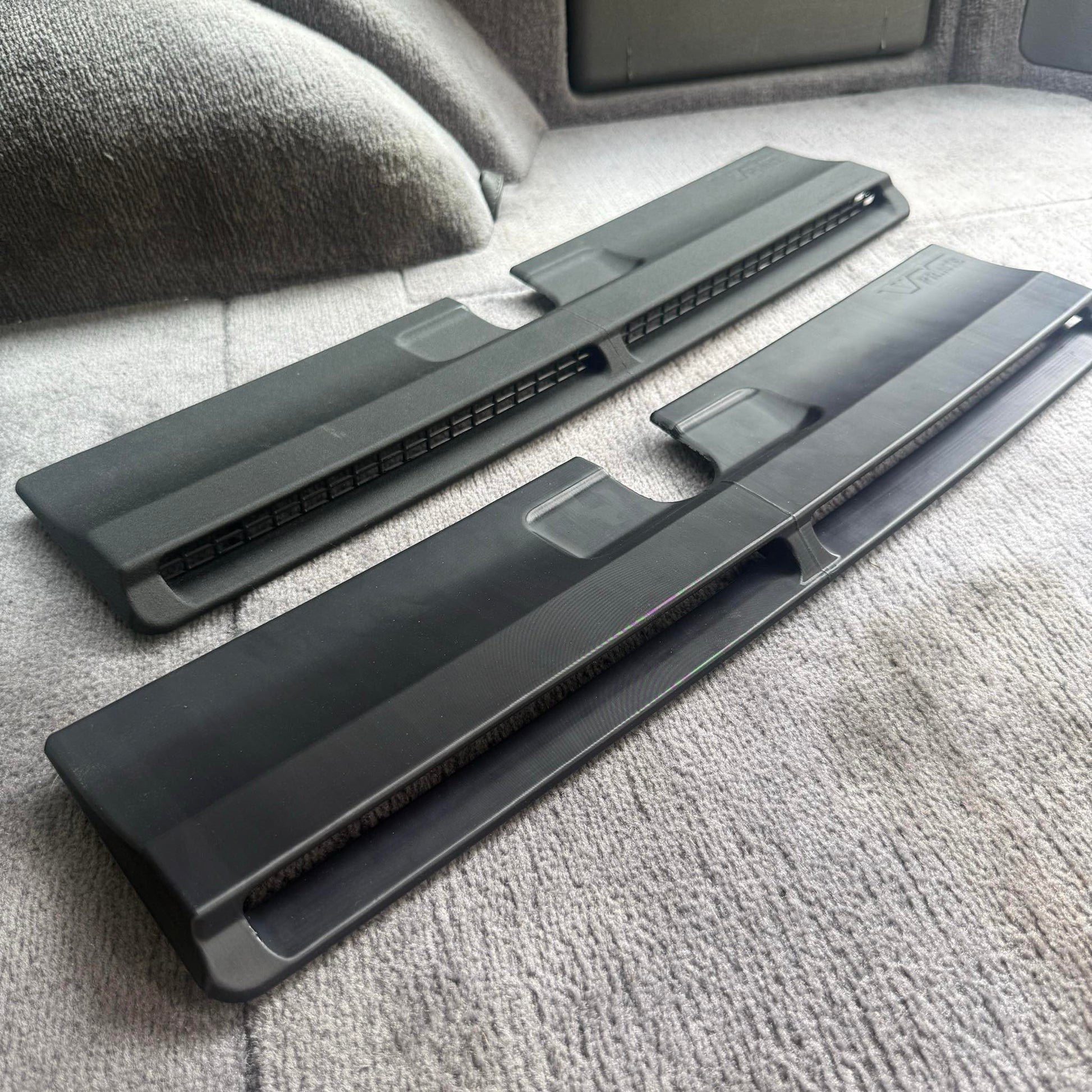 Race3D Volvo 740 940 snowcap for Volvo 740 — installed on vehicle