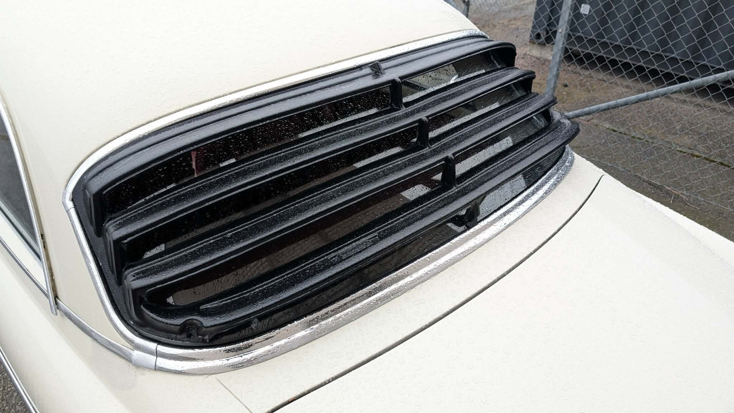 Race3D Jalusi Volvo Amazon for Volvo Amazon — installed on vehicle