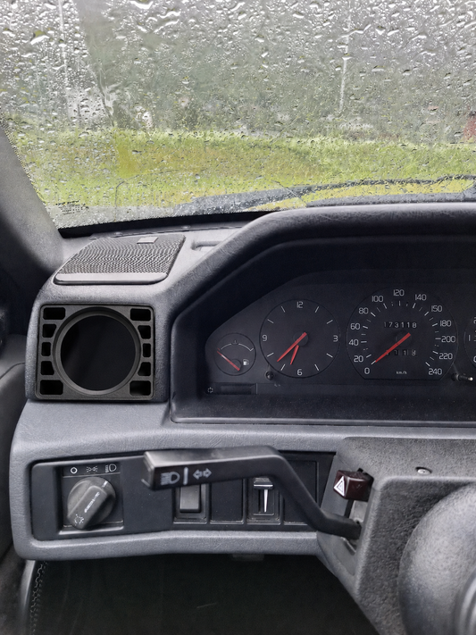 Race3D Volvo 7/940 mätarhållare for Volvo 740/940 — product photo, 3D-printed in Sweden by Race3D
