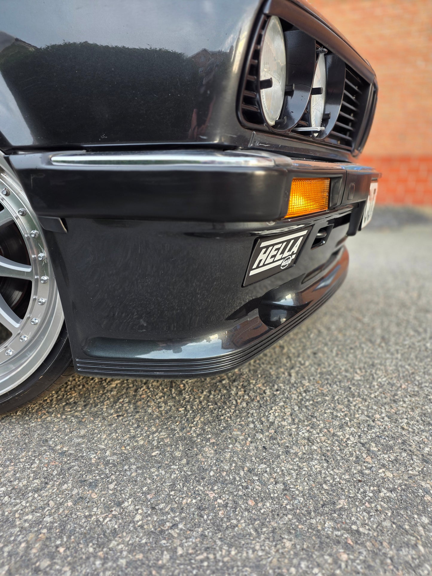 BMW E30 Dims