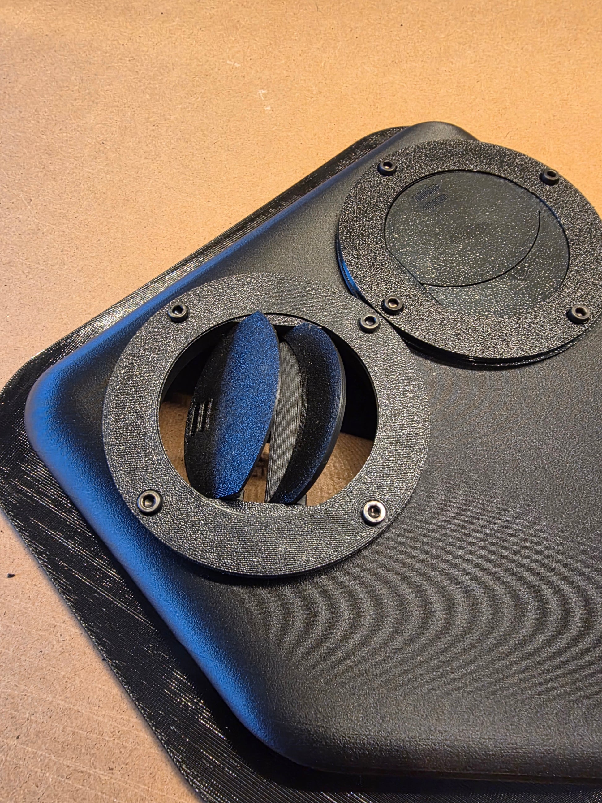 Race3D Vent Spjäll — product photo, 3D-printed in Sweden by Race3D