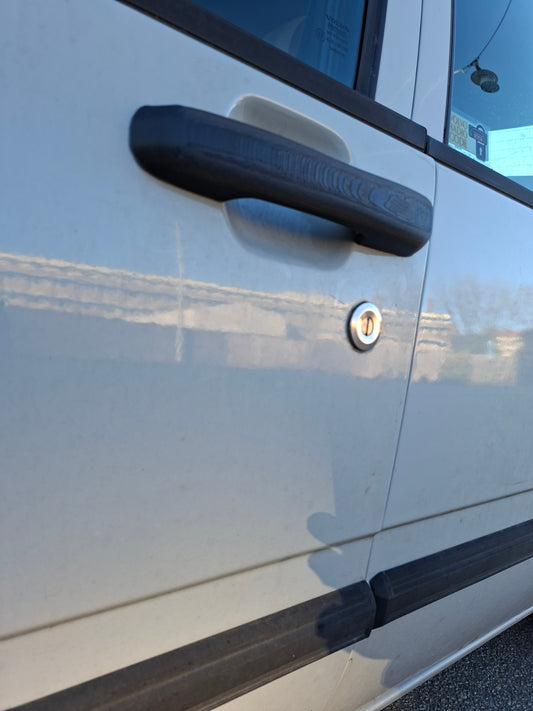 Handtagskåpa volvo
